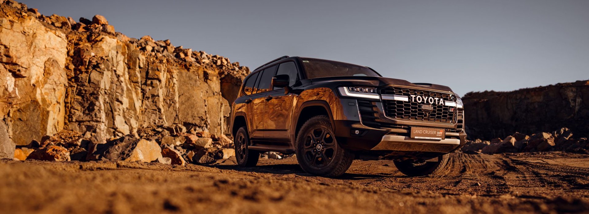 spetsialni_tsiny_na_avtomobili_land_cruiser_gr_sport